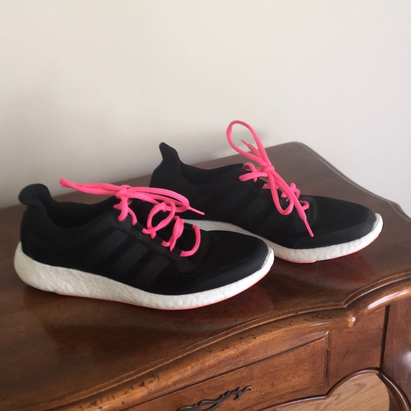 Black sneaker. - Picture 2 of 2